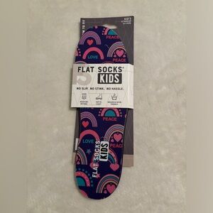 Kids flat socks new in package fits 8 toddler to 4 kids